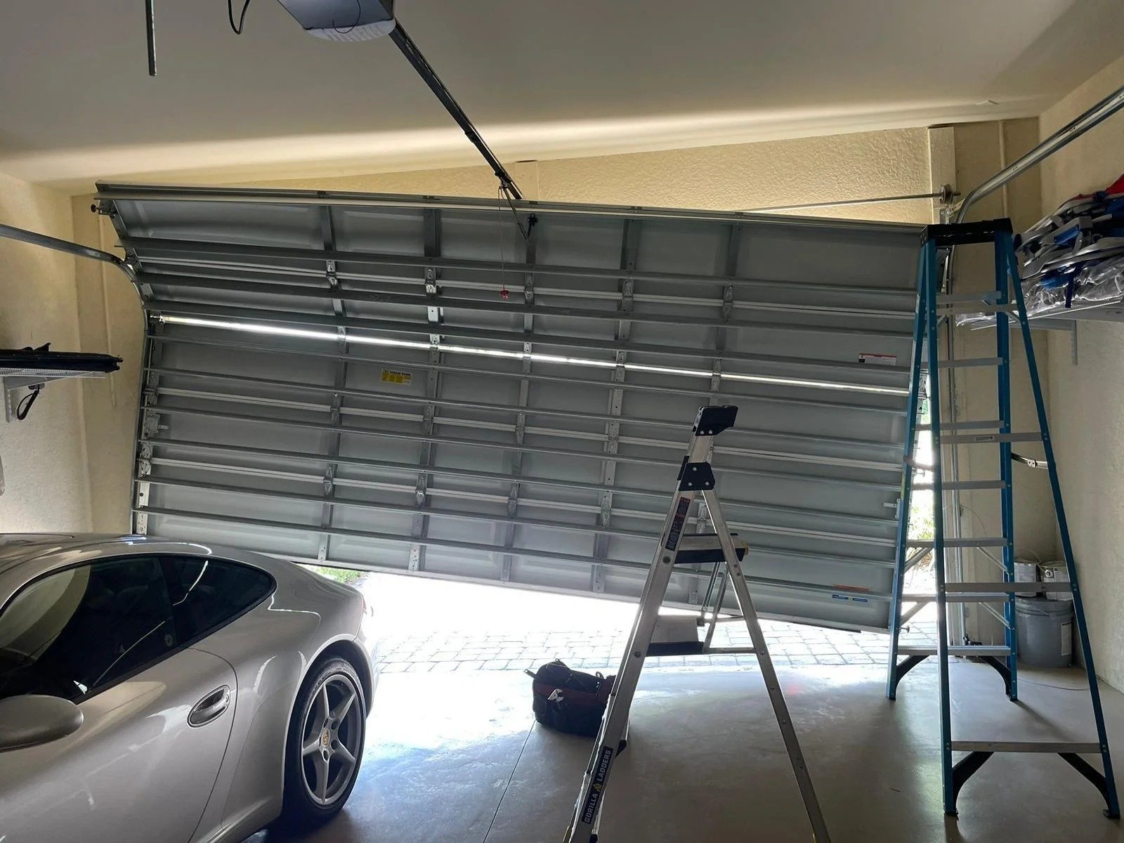 Off-track garage door repair Orlando